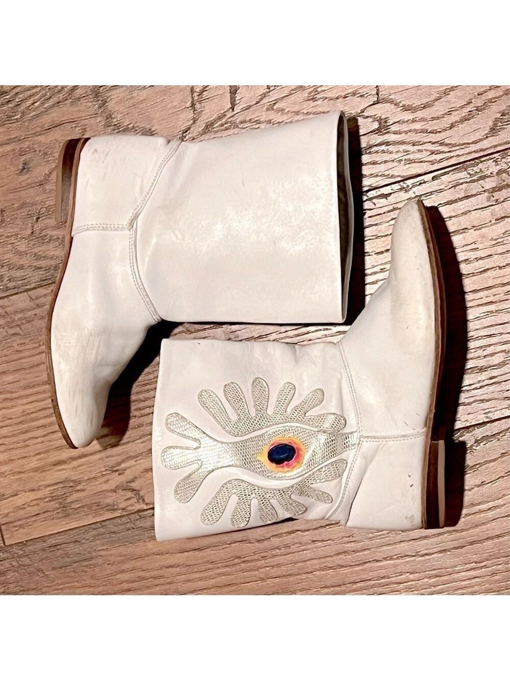 DE ARTO white toddler leather boots. Made in Italy.  Size 39
